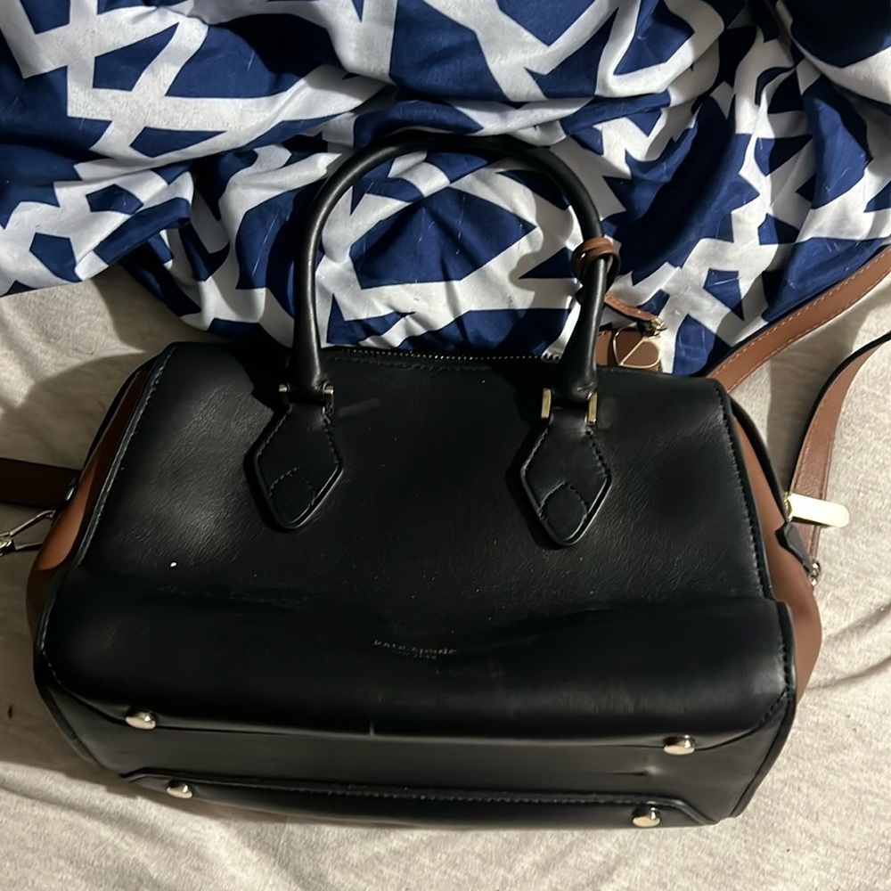 Selling a Kate Spade purse